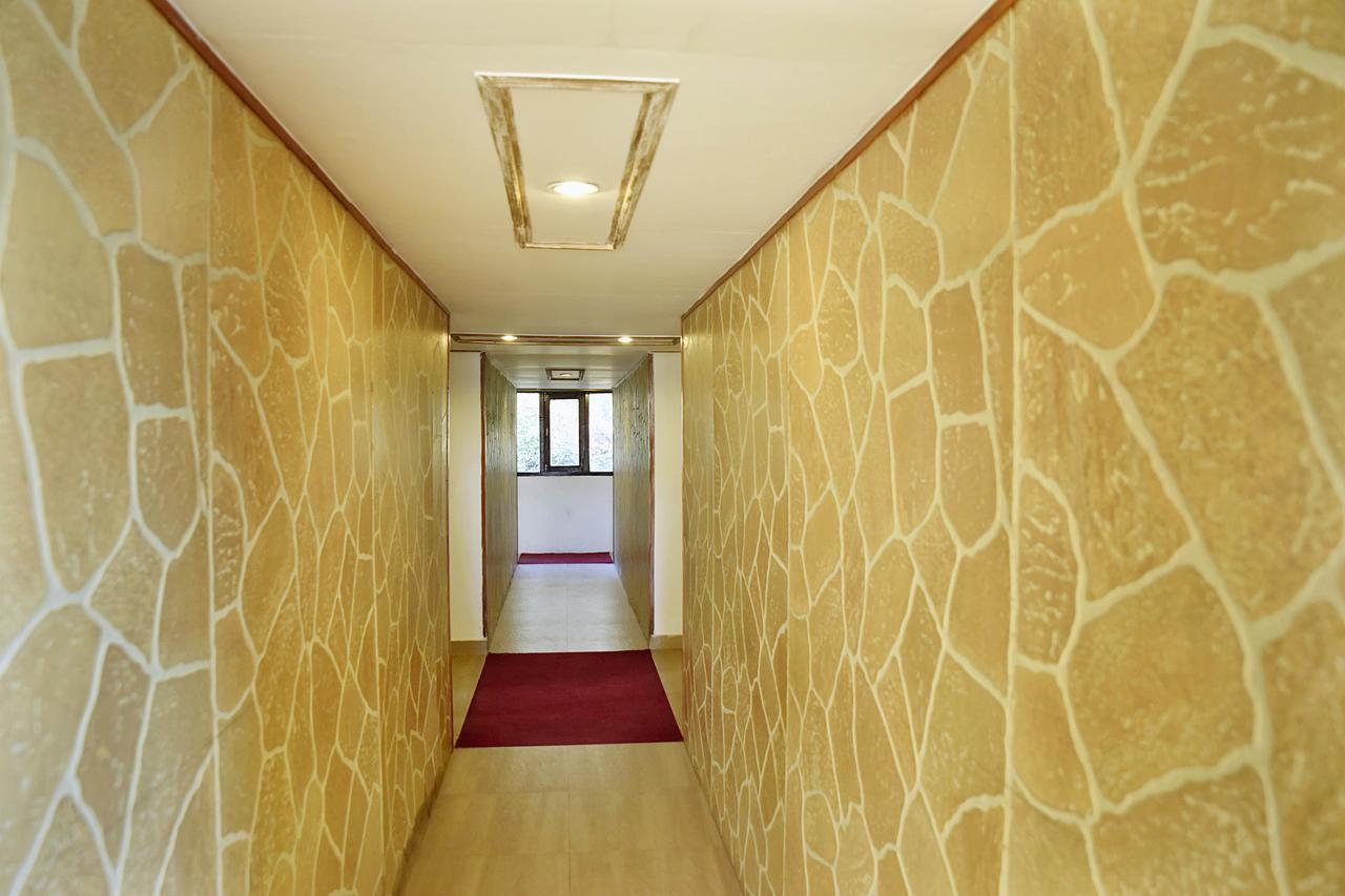 Oyo 8917 Hotel Crystal Palace Shimla Bagian luar foto