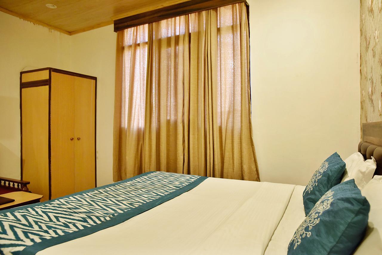 Oyo 8917 Hotel Crystal Palace Shimla Bagian luar foto