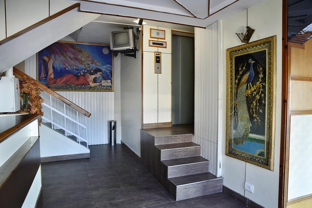Oyo 8917 Hotel Crystal Palace Shimla Bagian luar foto